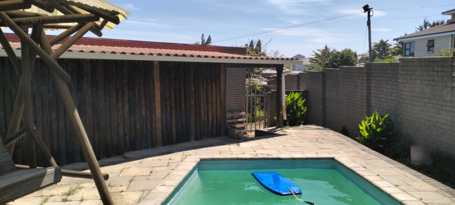 5 Bedroom Property for Sale in Dana Bay Western Cape